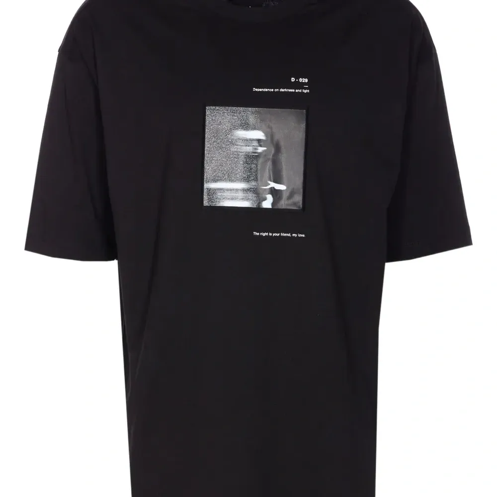 Футболка с графичным принтом