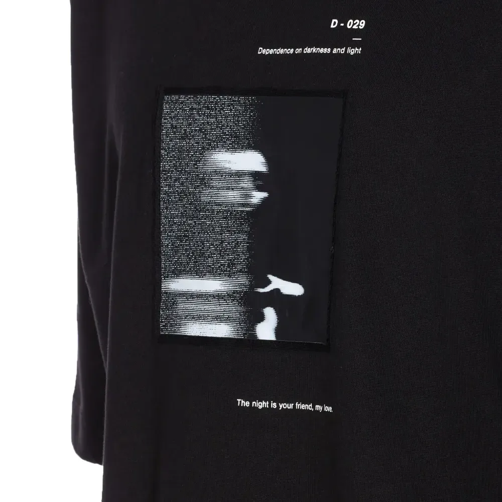 Футболка с графичным принтом