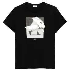 Футболка с графичным принтом Футболка с графичным принтом