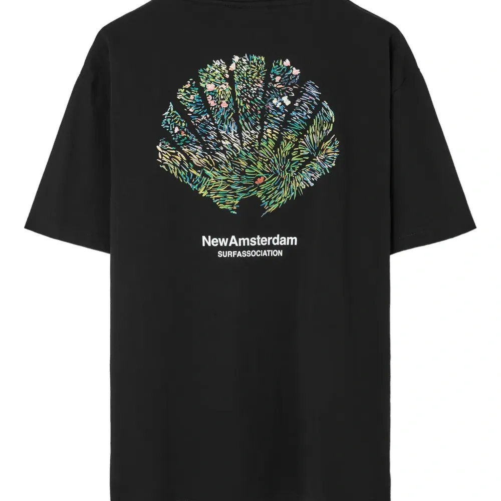 Футболка с графичным принтом