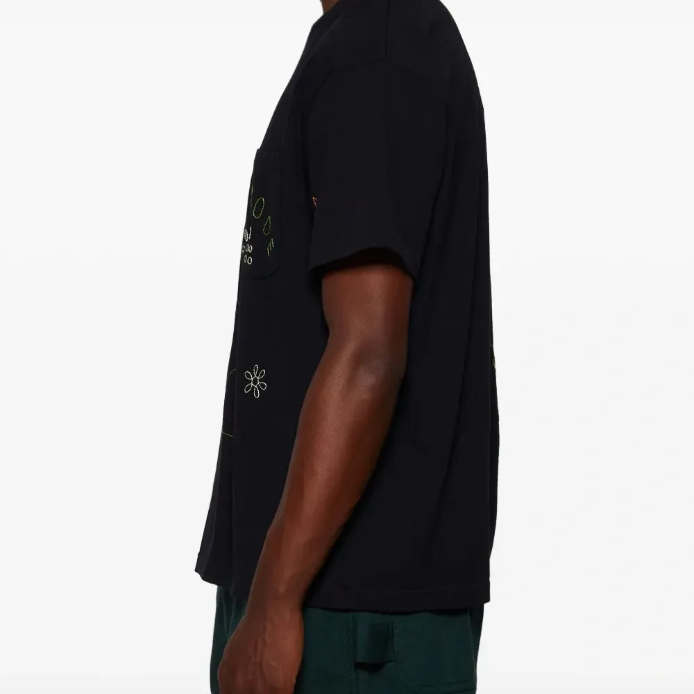 Футболка с вышивкой