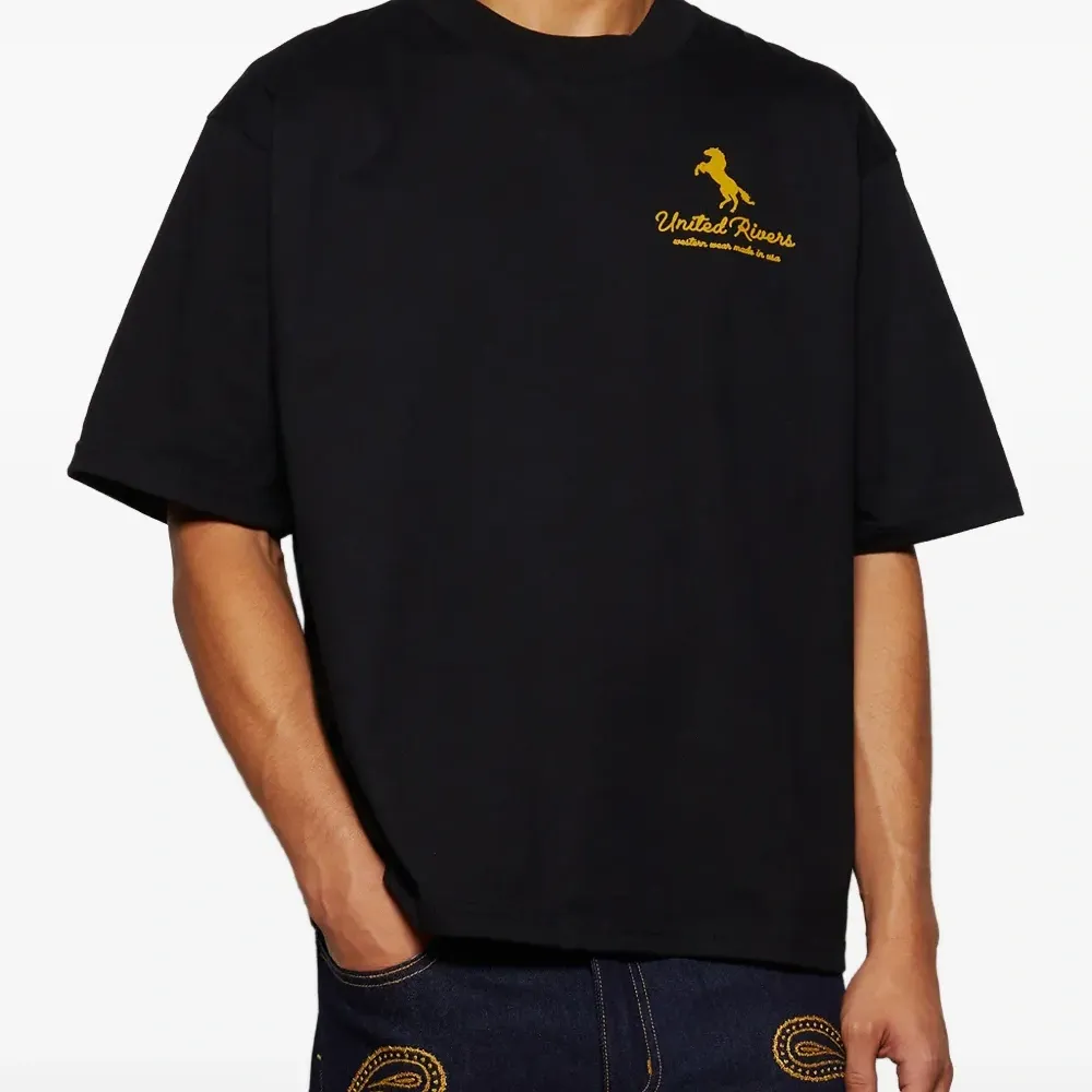 Футболка с графичным принтом