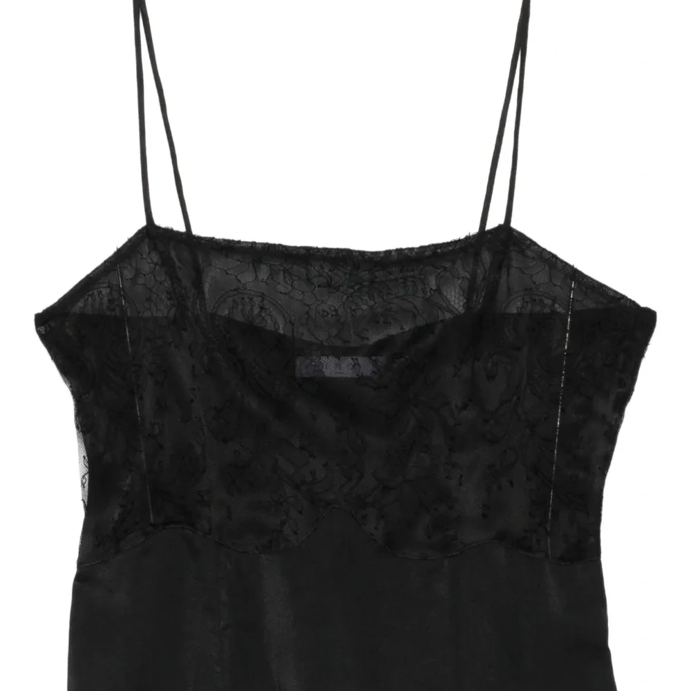 Топ с кружевными вставками Топ с кружевными вставками