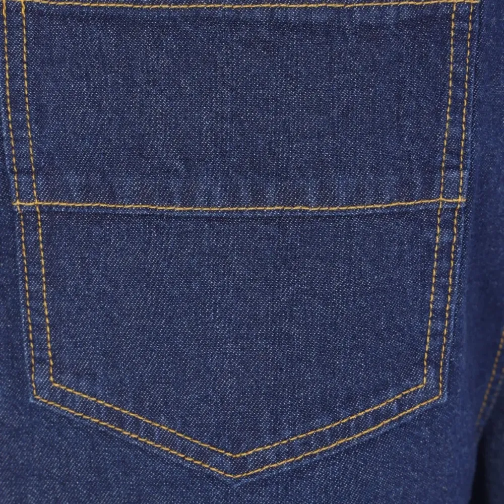 Джинсы с пятью карманами Джинсы с пятью карманами