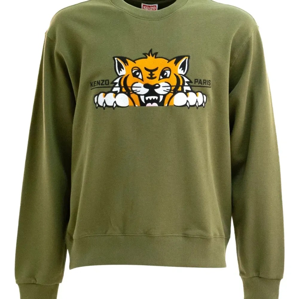 Толстовка с круглым вырезом и вышивкой Толстовка с круглым вырезом и вышивкой