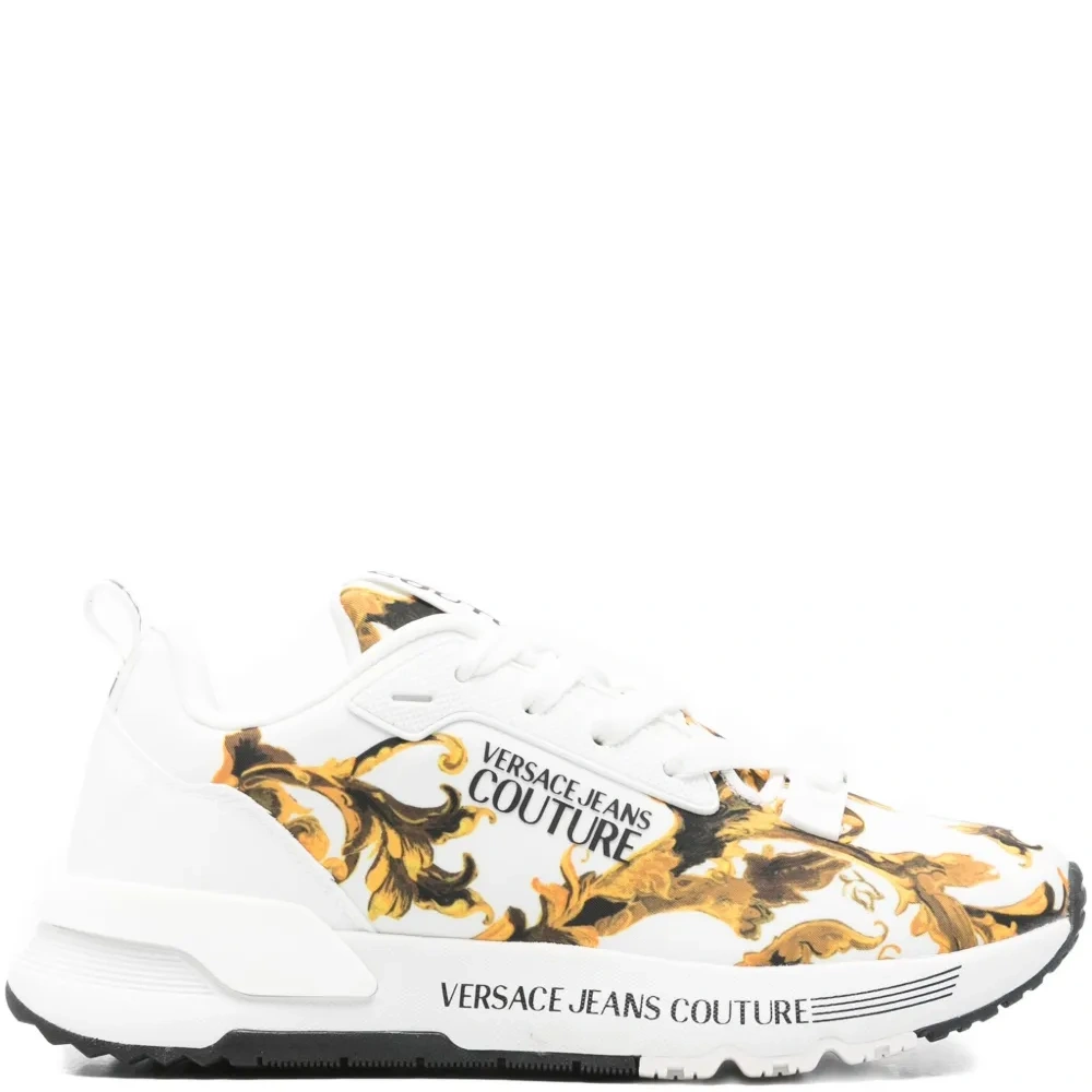 Дутые кроссовки на шнуровке