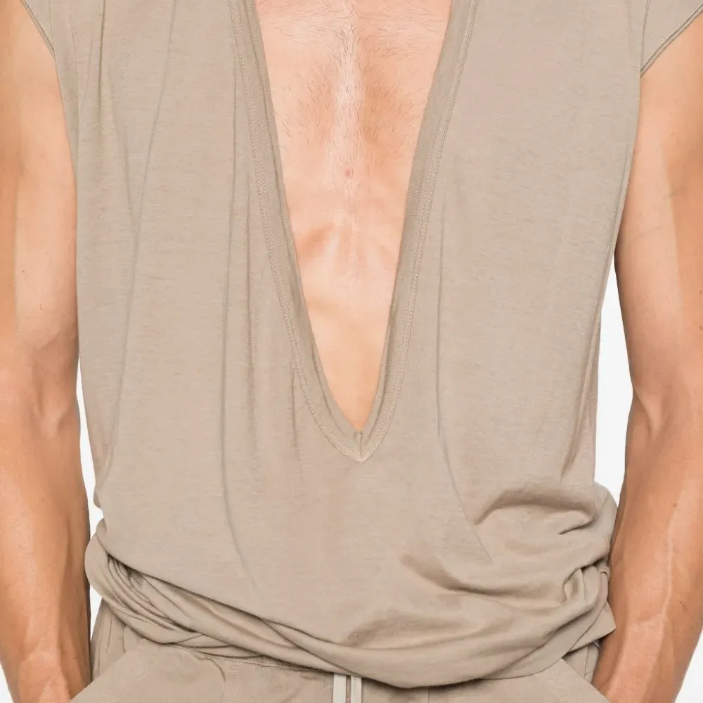 Футболка Dylan с глубоким вырезом