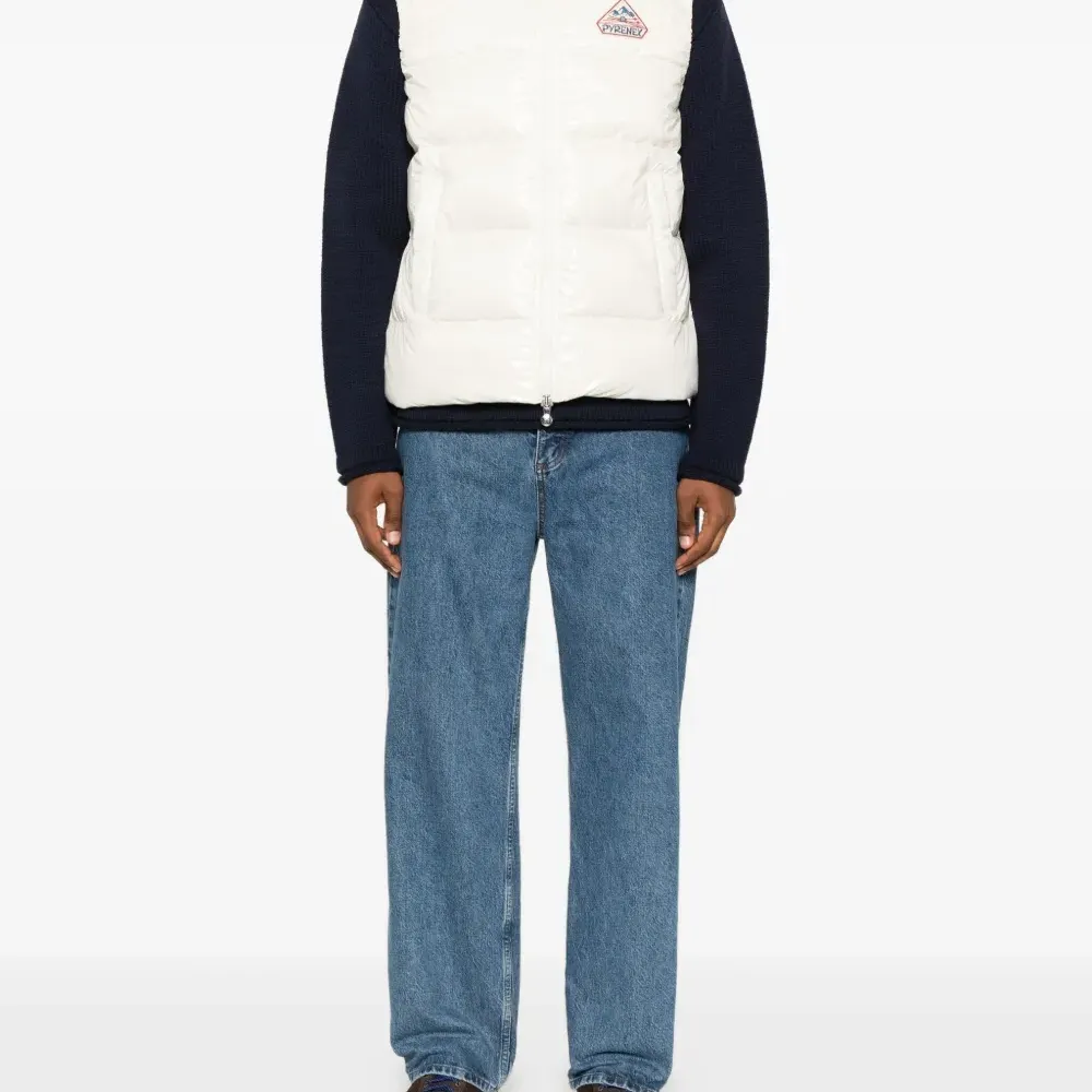 Жилет с нашивкой-логотипом Жилет с нашивкой-логотипом