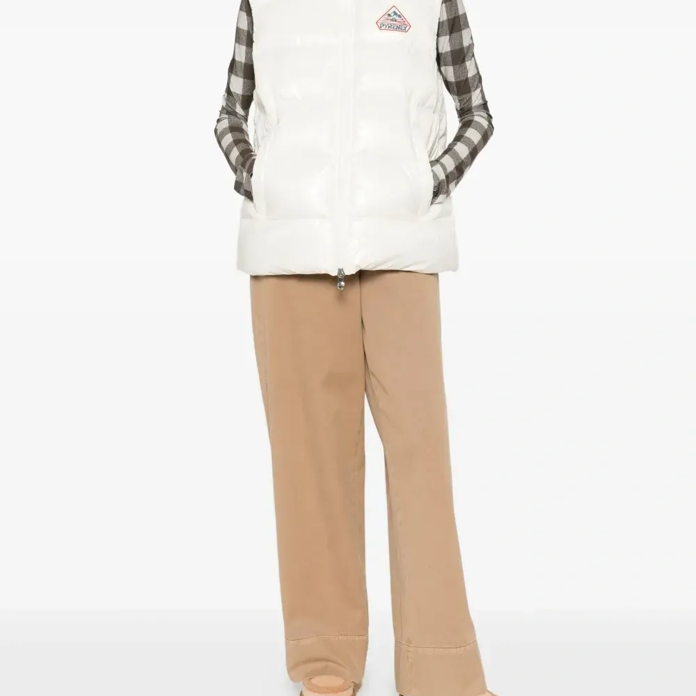 Жилет с нашивкой-логотипом Жилет с нашивкой-логотипом