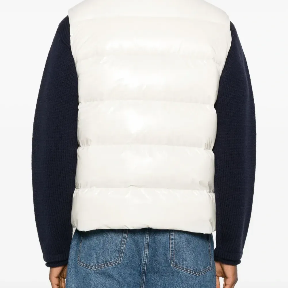 Жилет с нашивкой-логотипом Жилет с нашивкой-логотипом