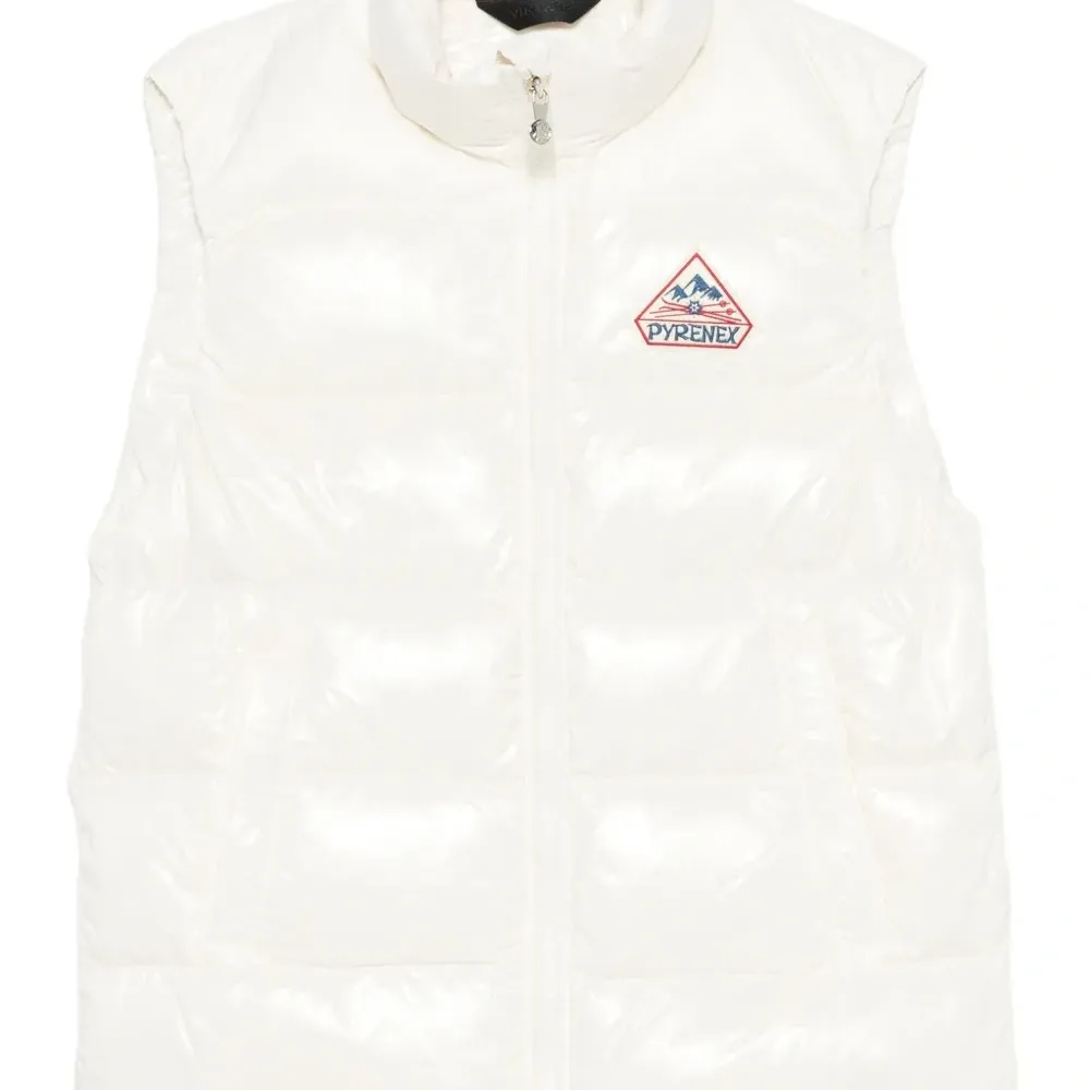 Жилет с нашивкой-логотипом Жилет с нашивкой-логотипом