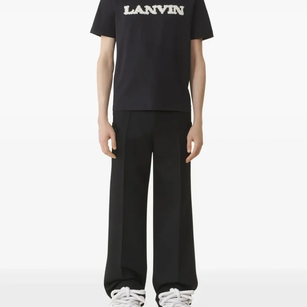 Футболка с логотипом