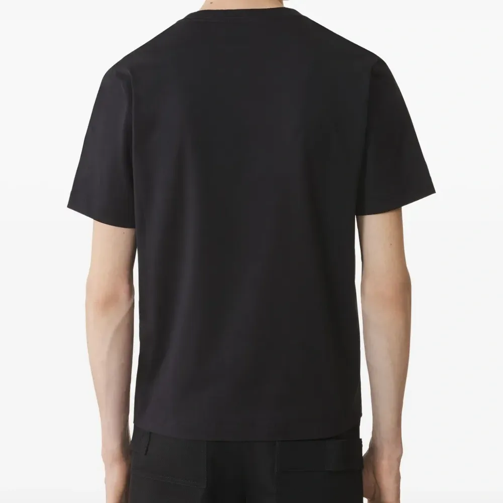 Футболка с логотипом