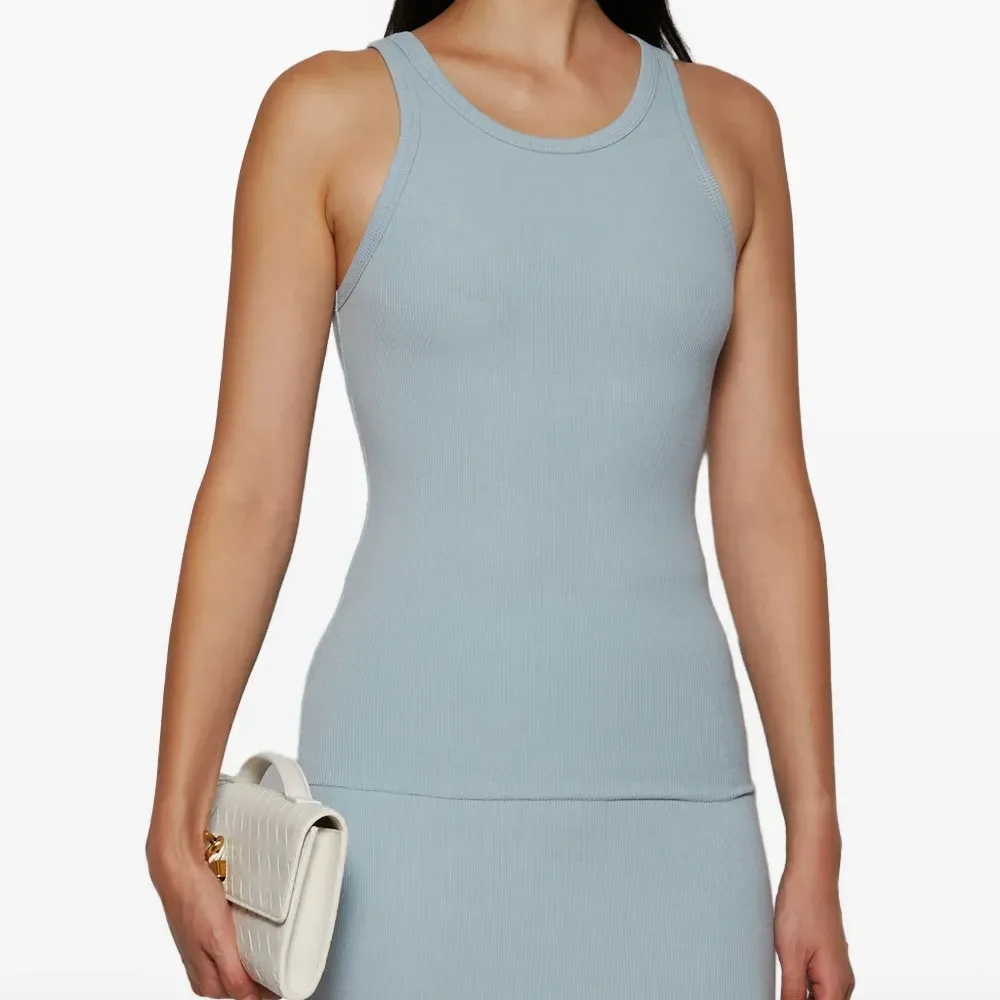 Майка в рубчик с круглым вырезом