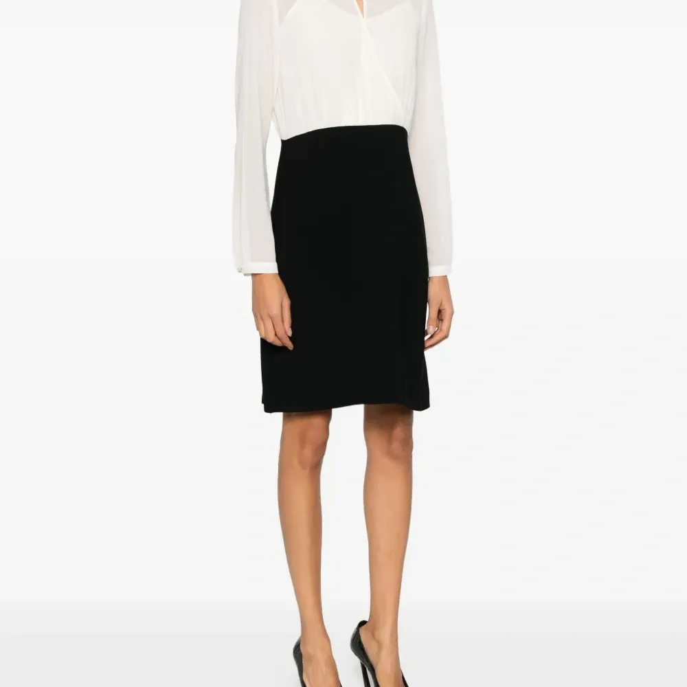 Платье Dimma в стиле колор-блок с высоким воротником