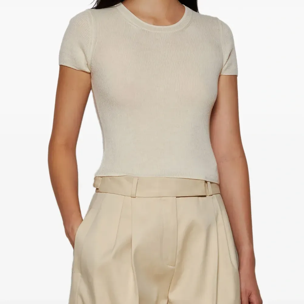 Кашемировая футболка с короткими рукавами