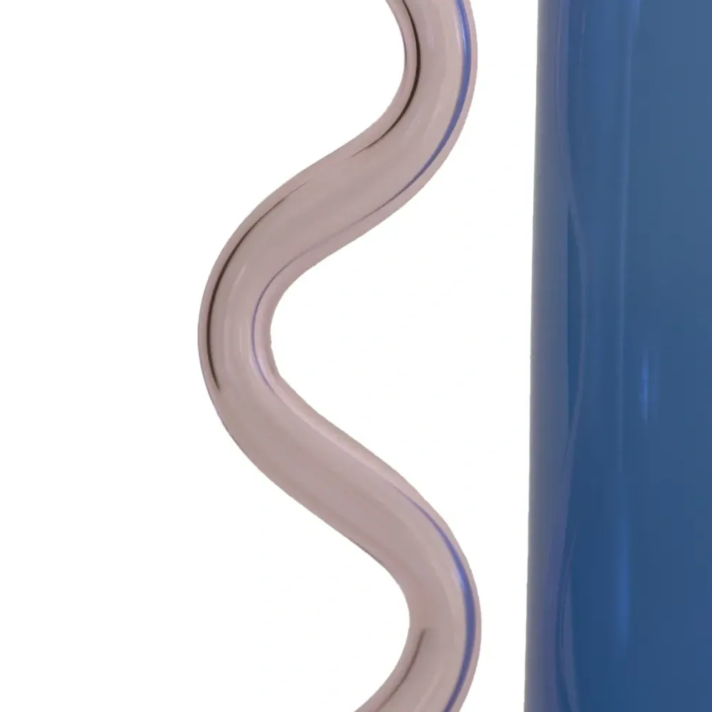 Стеклянный кувшин