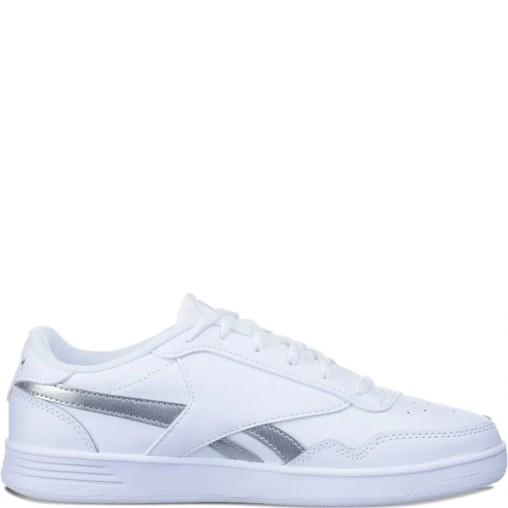 Кроссовки с серебристыми полосками