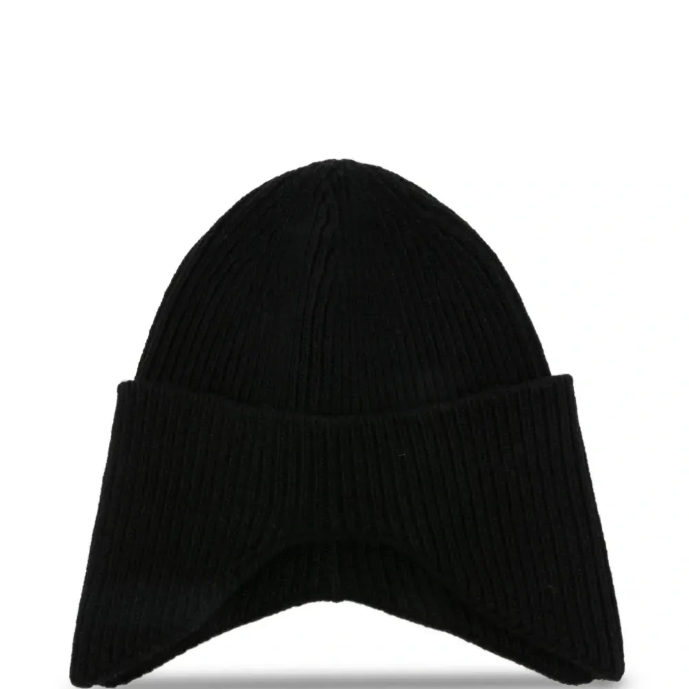 Шапка бини в рубчик