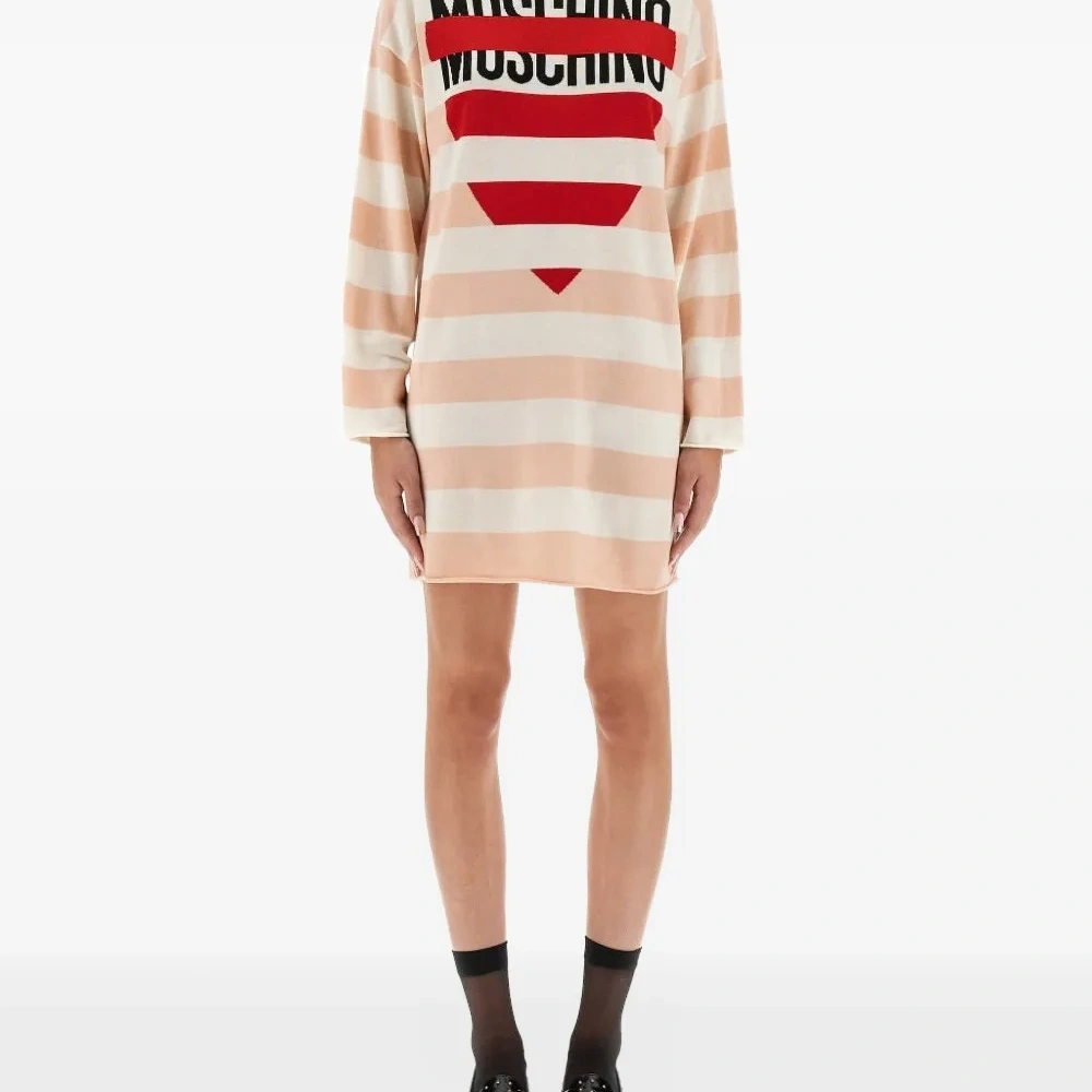 Платье в полоску