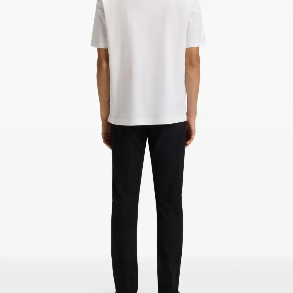 Футболка с логотипом