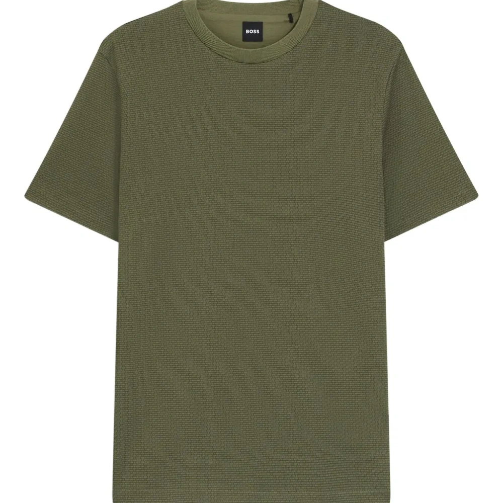 Футболка с круглым вырезом