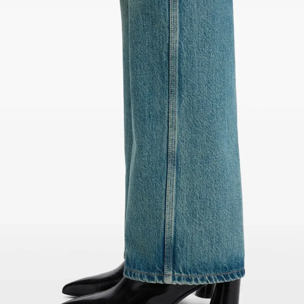 Ботинки на блочном каблуке с заостренным носком