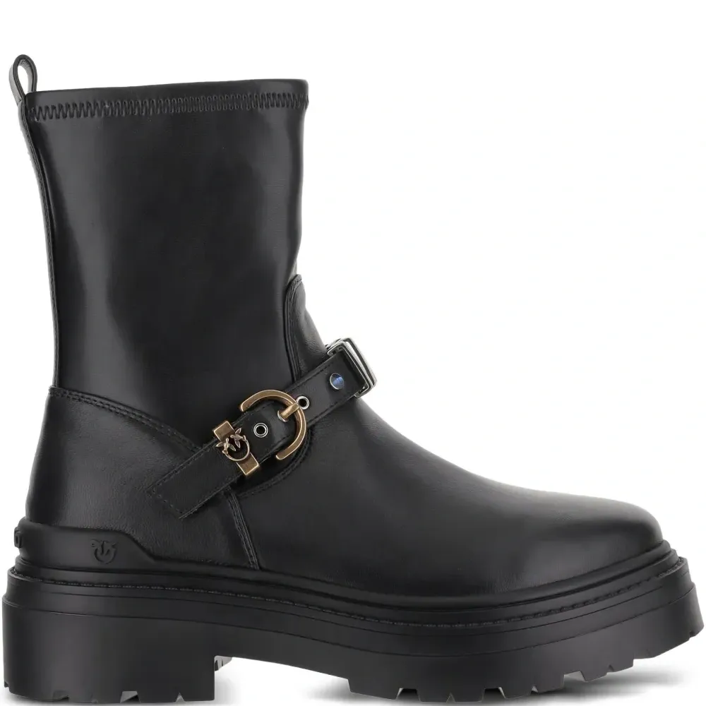 Кожаные ботинки