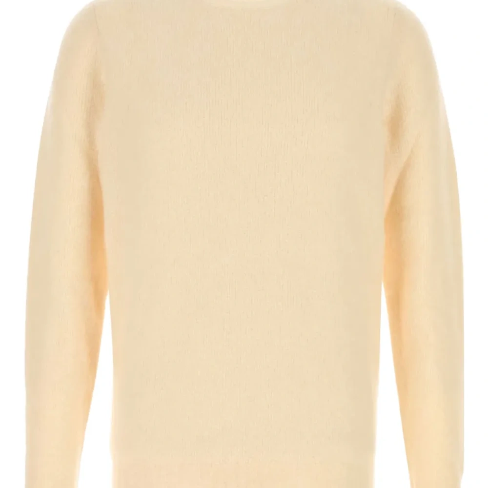 Свитер с круглым вырезом