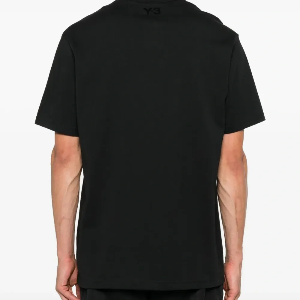 Футболка с логотипом