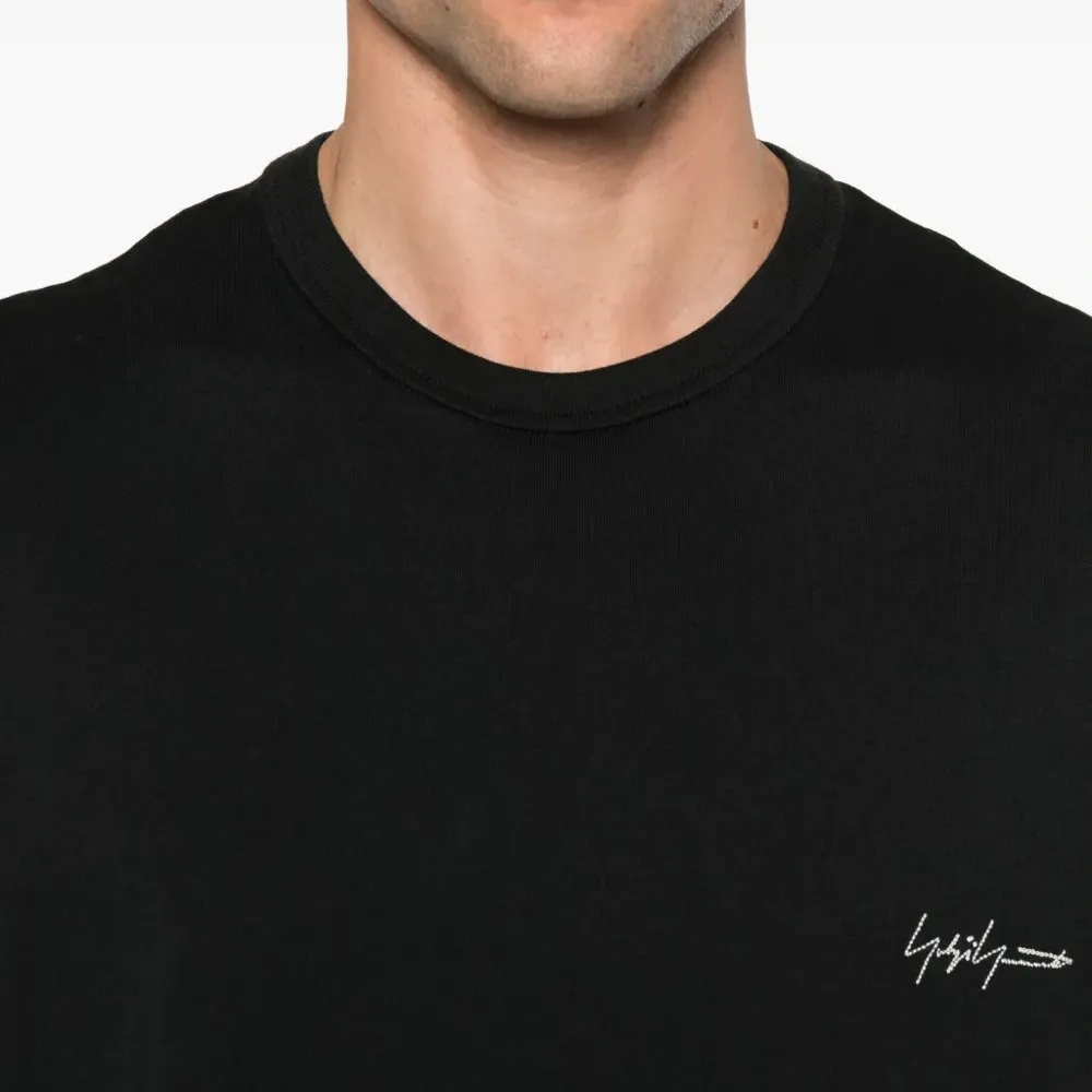 Футболка с логотипом