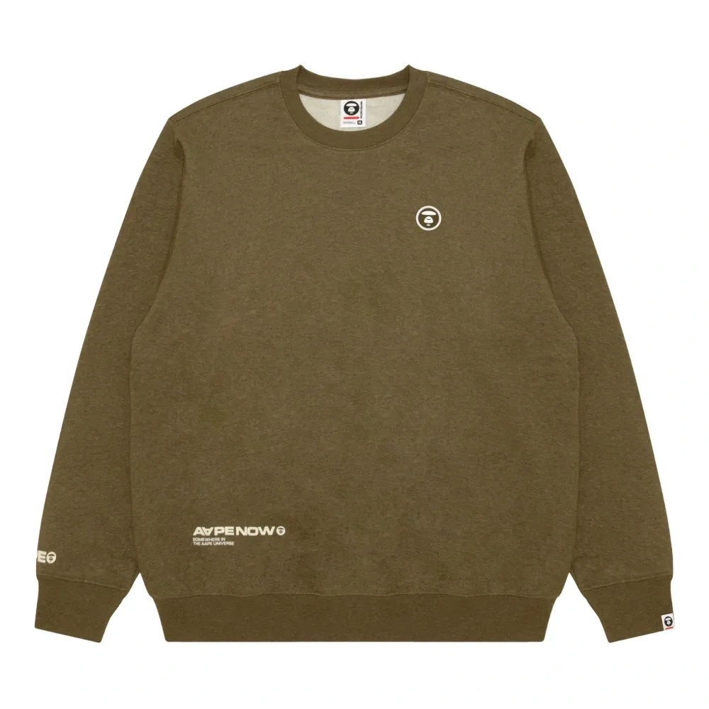 Свитер с круглым вырезом и нашивкой-логотипом