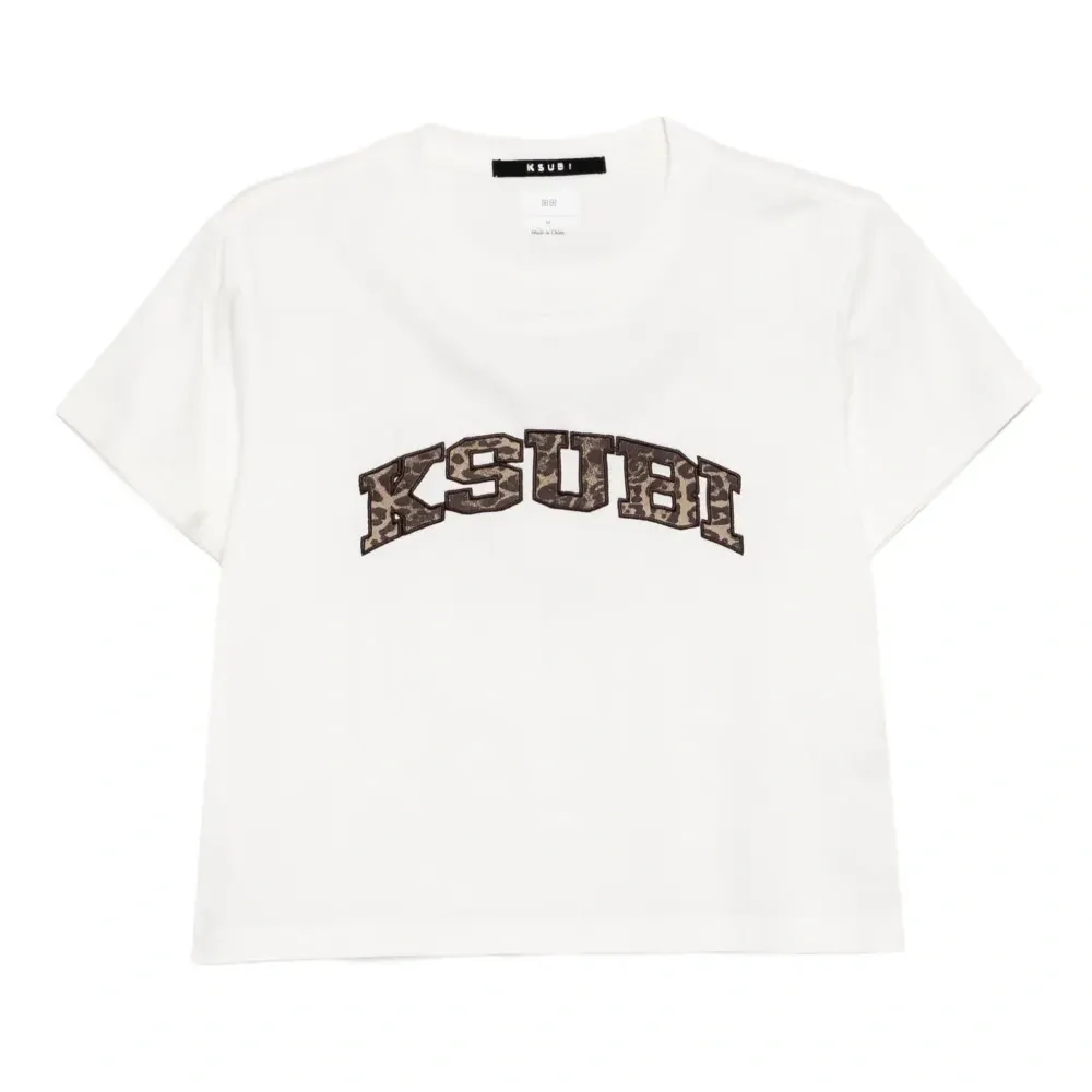 Футболка с вышитым логотипом