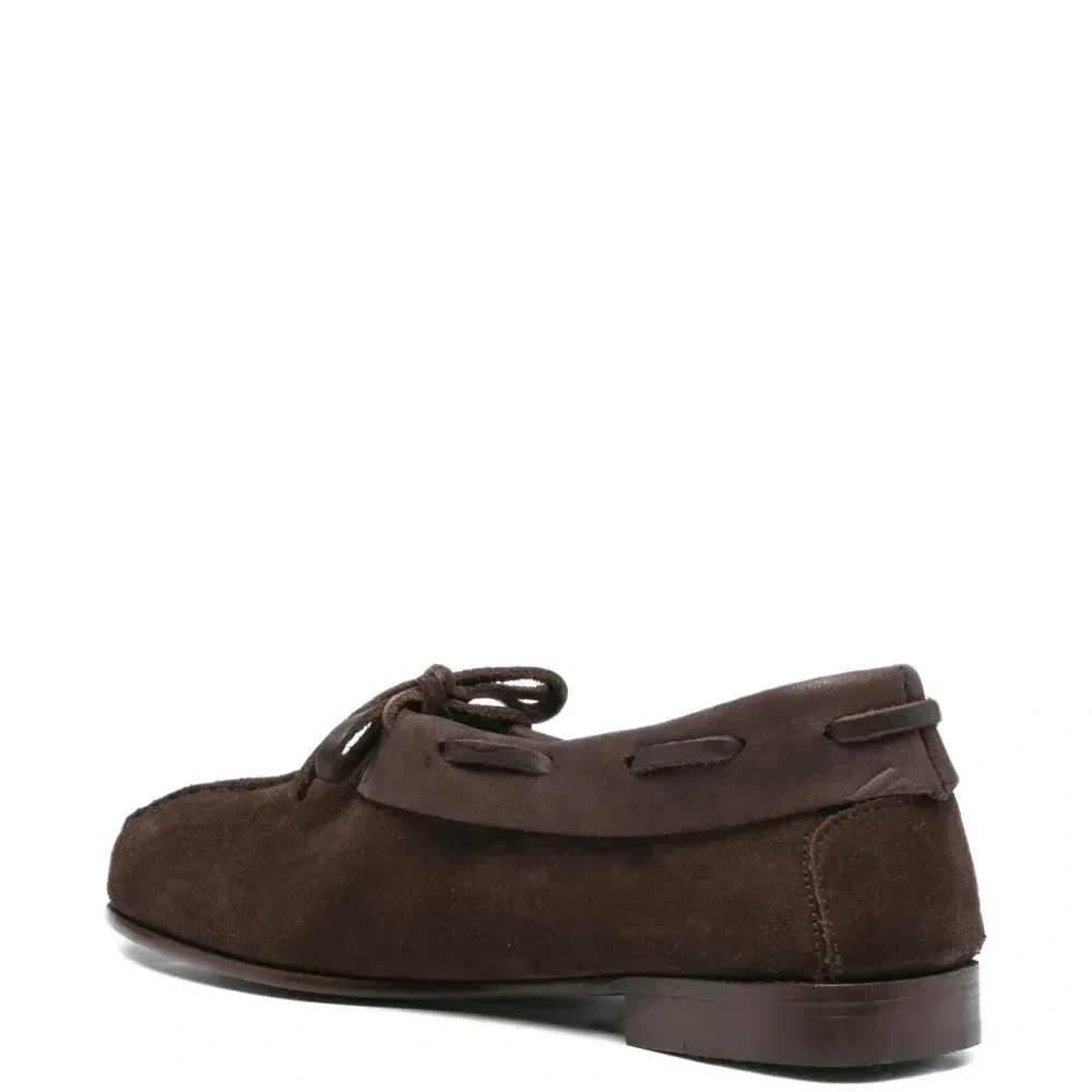 Ботинки на шнуровке