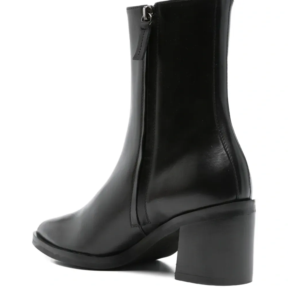 Ботильоны с заостренным носком