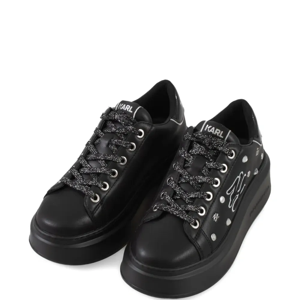 Кроссовки на платформе с заклепками Кроссовки на платформе с заклепками