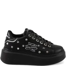 Кроссовки на платформе с заклепками