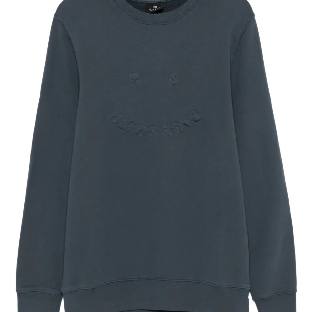 Толстовка с тисненым декором