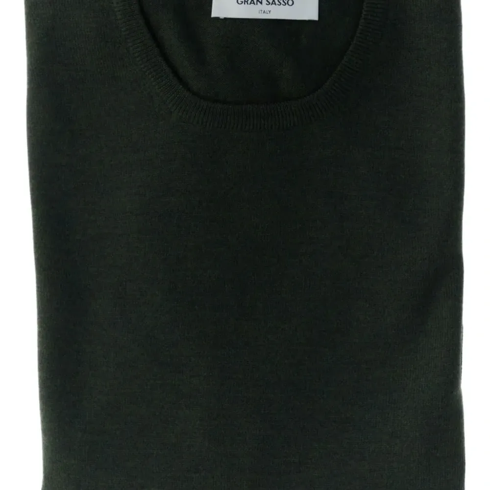 Шерстяной свитер с круглым вырезом