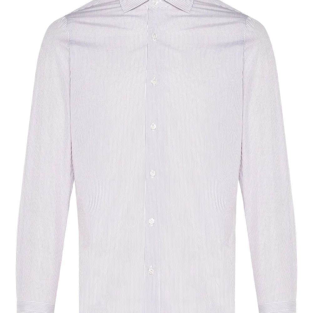Рубашка в тонкую полоску с длинными рукавами