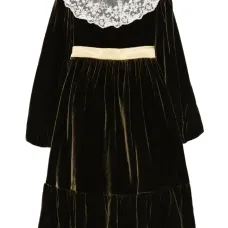 Бархатное платье с кружевным воротником Бархатное платье с кружевным воротником