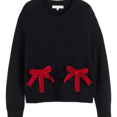 Свитер с бархатным бантом