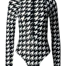 Купальник в ломаную клетку с воротником на молнии