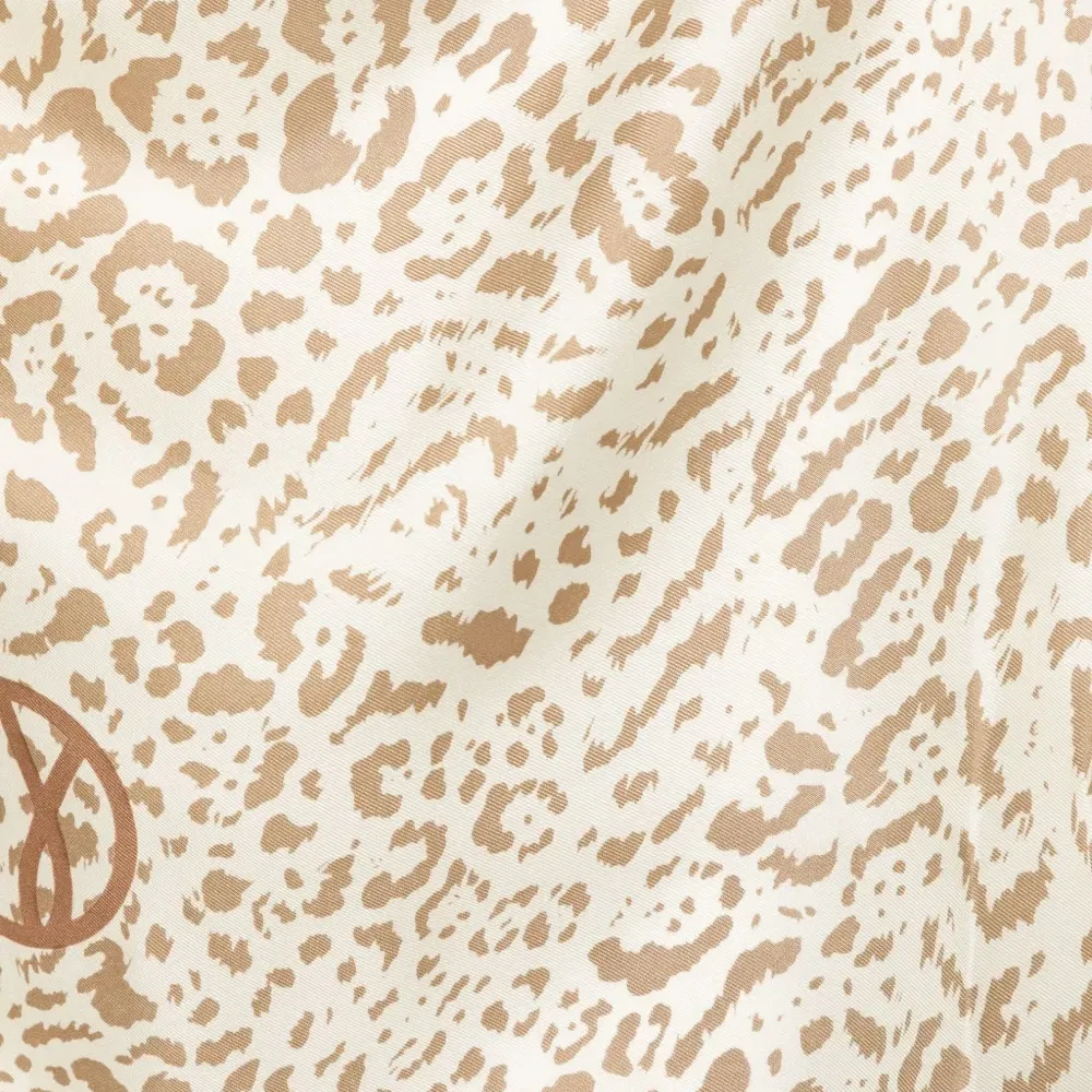 Платок с леопардовым принтом