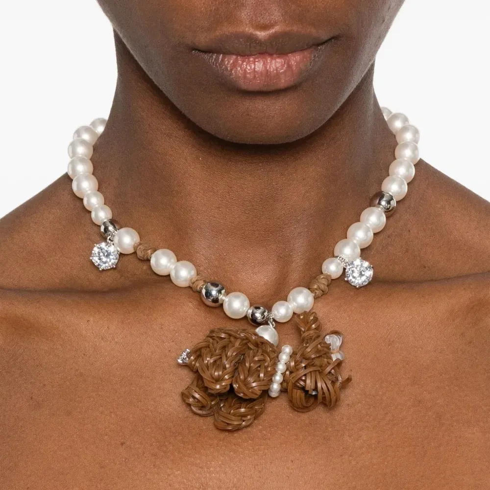 Колье с подвеской