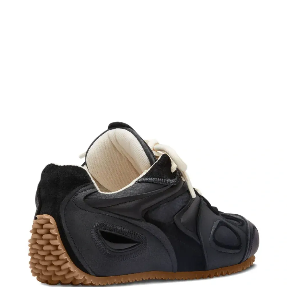 Кроссовки на шнуровке со вставками Кроссовки на шнуровке со вставками