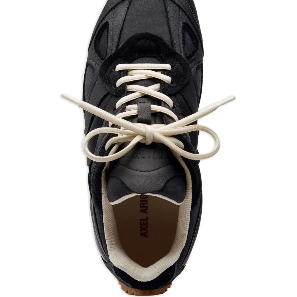 Кроссовки на шнуровке со вставками Кроссовки на шнуровке со вставками