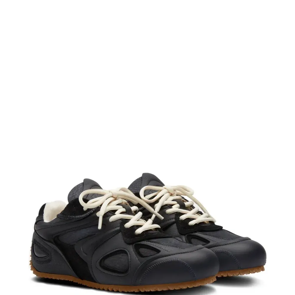 Кроссовки на шнуровке со вставками Кроссовки на шнуровке со вставками