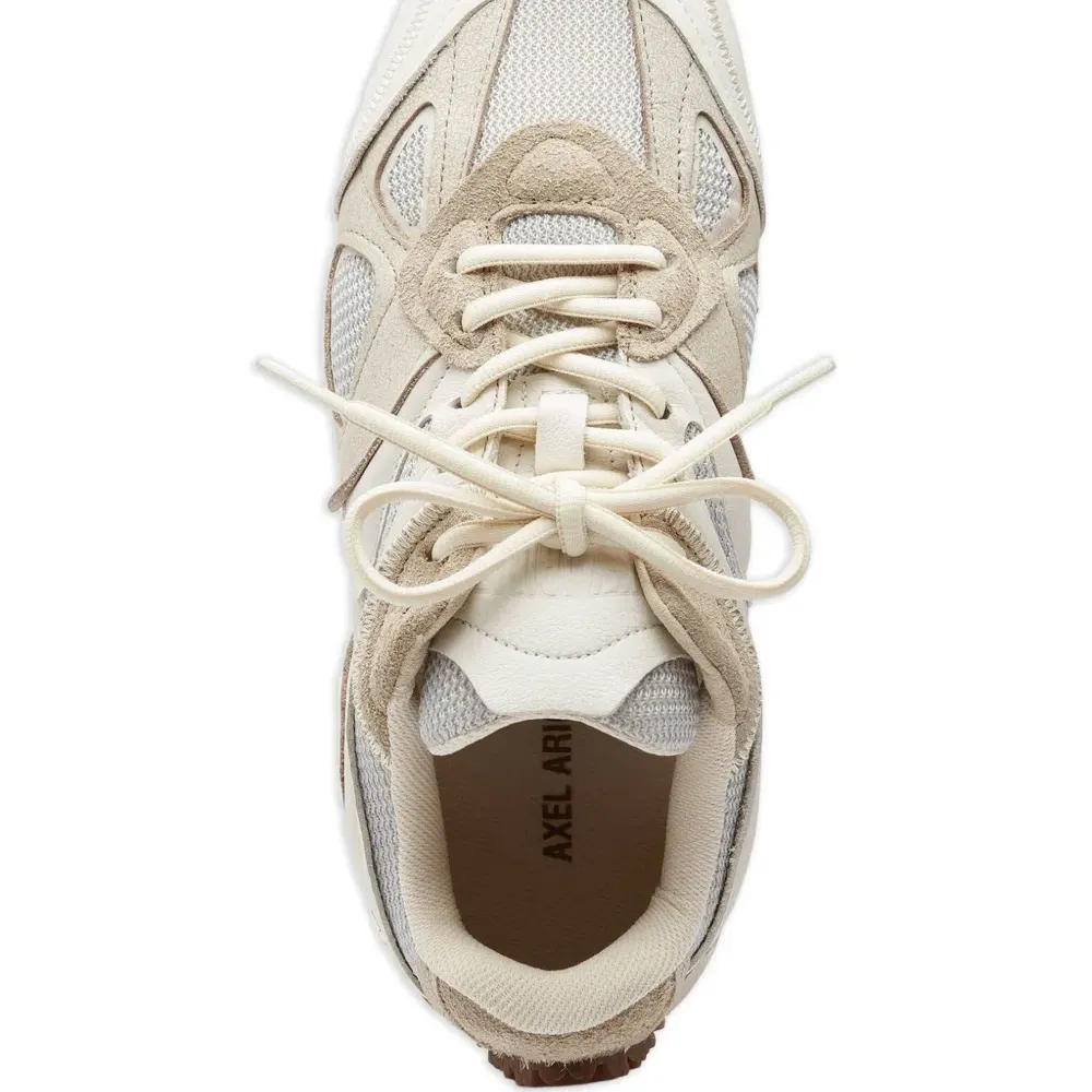 Кроссовки Slow с сетчатыми вставками Кроссовки Slow с сетчатыми вставками