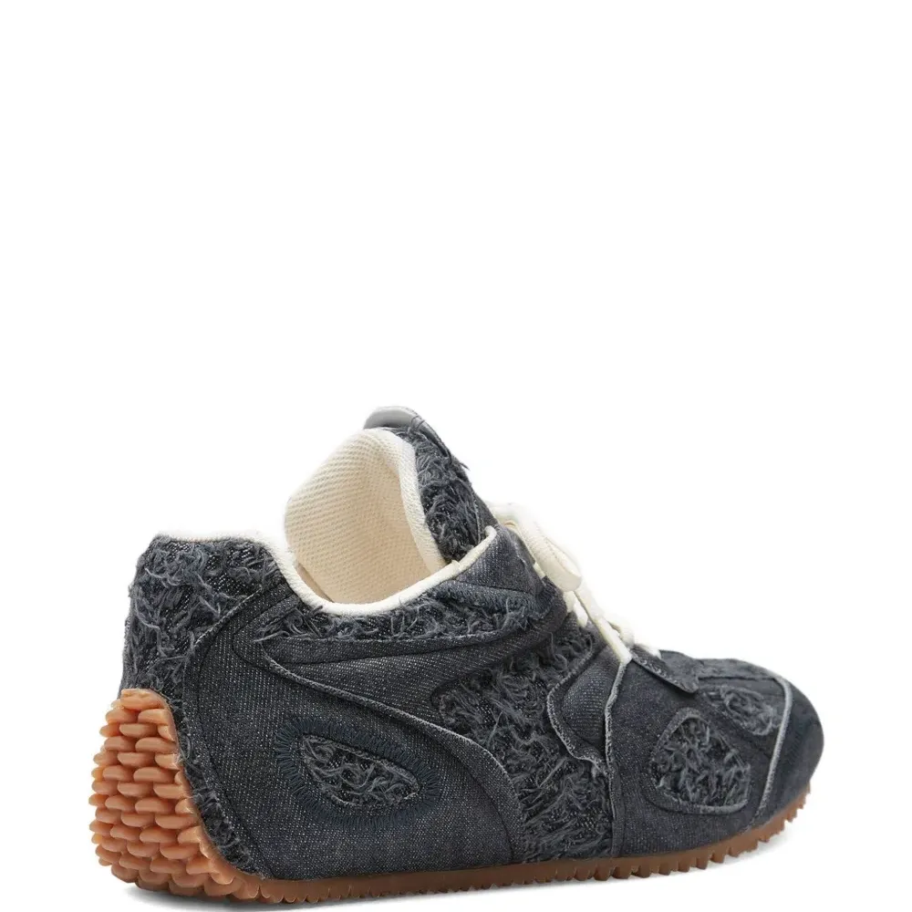 Джинсовые кроссовки Slow Runner с бахромой